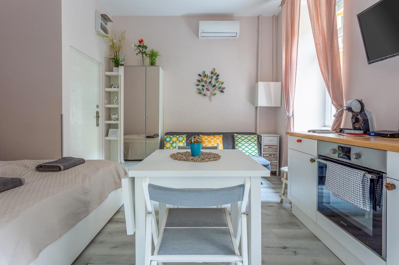 Goldcentral Apartments Akacfa Studios 布达佩斯 外观 照片