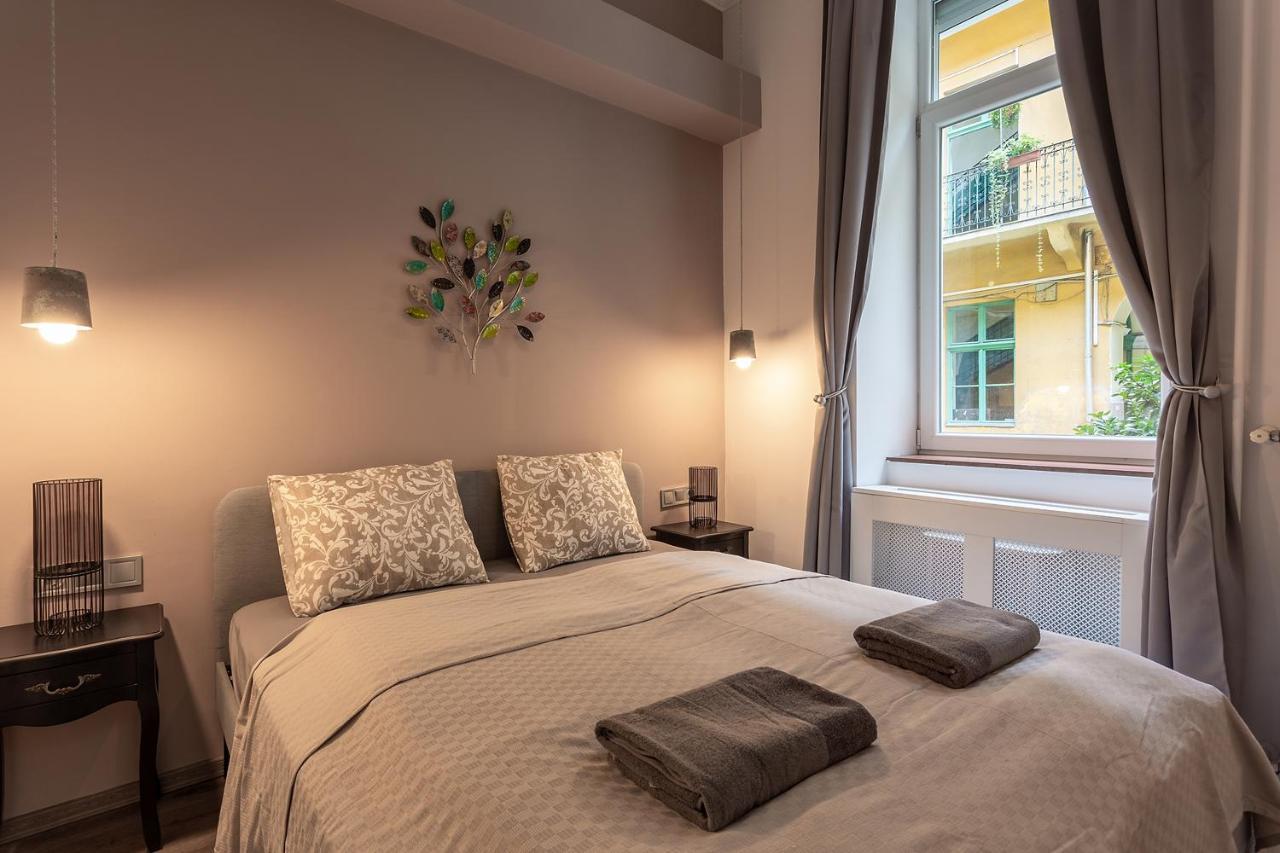 Goldcentral Apartments Akacfa Studios 布达佩斯 外观 照片