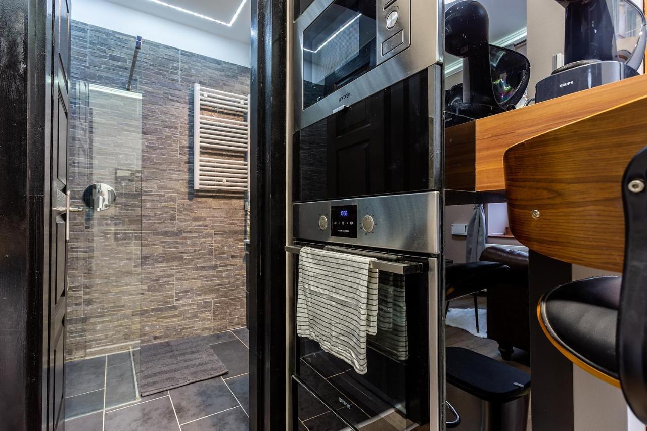 Goldcentral Apartments Akacfa Studios 布达佩斯 外观 照片